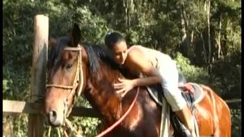 Voluptuous Hispanic babe's wild naked outdoor adventures astride a steed